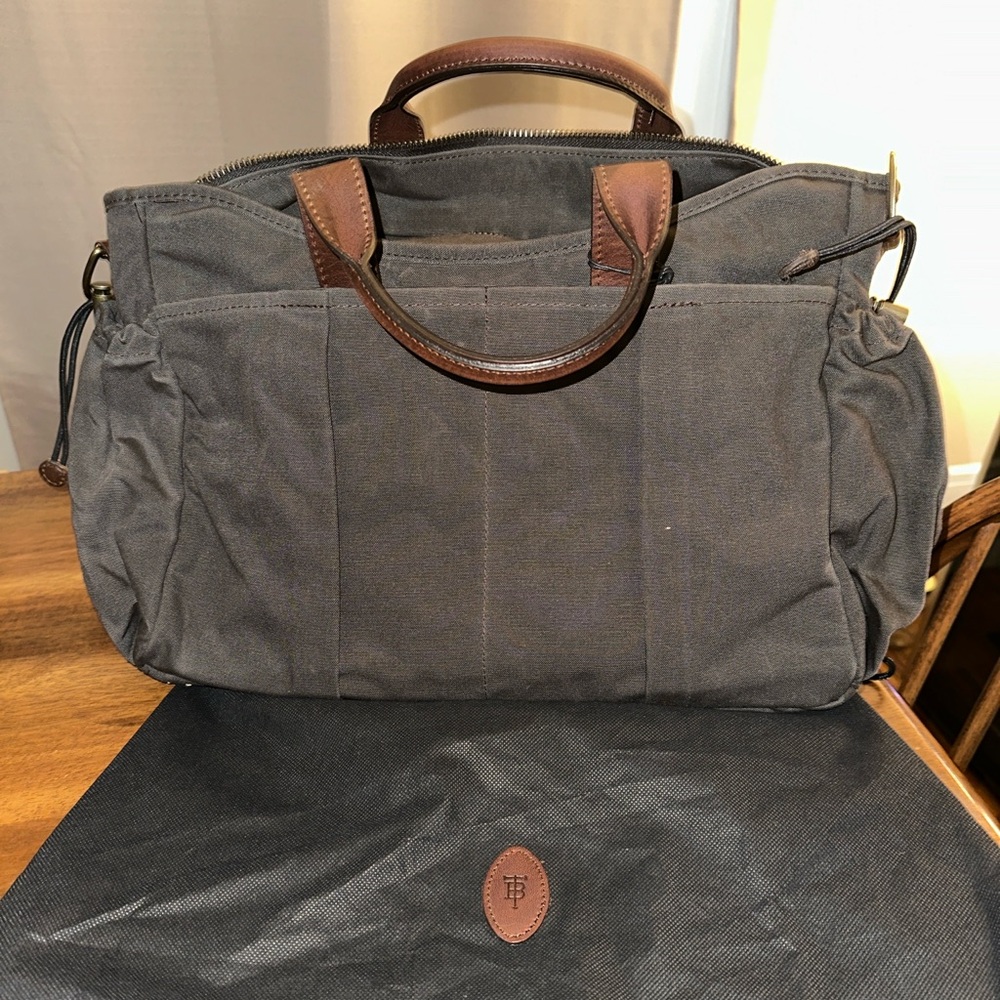 New Tom Beckbe Utility Tote with strap and dust bag
